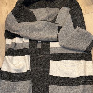 Cardigan, size XL. Worn maybe once, comfy, cozy and oversized.